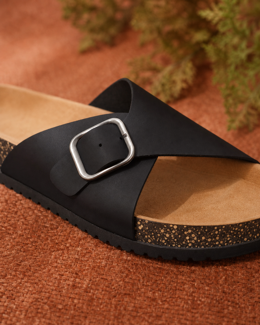Onyx One-Buckle Slide — detail view